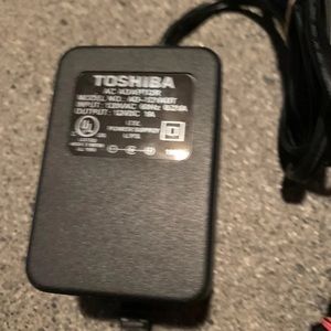 Toshiba AC Adapter. Model: AD-121ADT